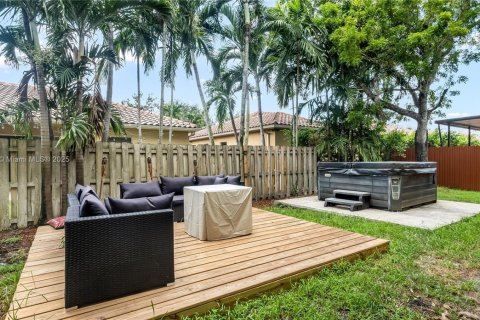 House in Miramar, Florida 4 bedrooms, 196.4 sq.m. № 1891651 - photo 26