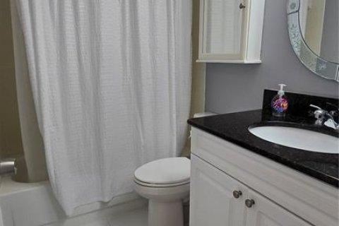 Condominio en alquiler en Tampa, Florida, 2 dormitorios, 95.88 m2 № 2234346 - foto 11