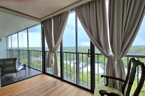 Condominio en alquiler en Tampa, Florida, 2 dormitorios, 95.88 m2 № 2234346 - foto 3
