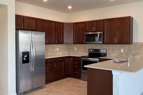 Touwnhouse à louer à Oakland, Floride: 3 chambres, 168.06 m2 № 2148895 - photo 2