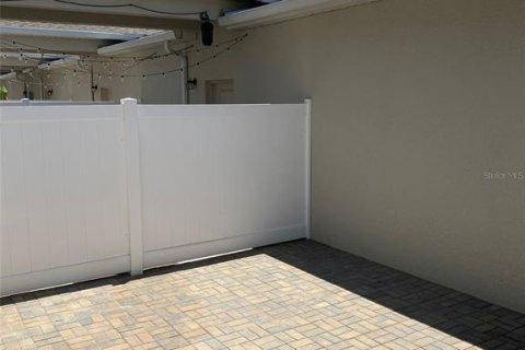 Touwnhouse à louer à Oakland, Floride: 3 chambres, 168.06 m2 № 2148895 - photo 18