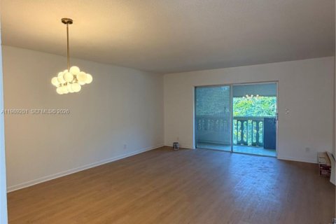 Снять в аренду квартиру в Халландейл-Бич, Флорида 2 спальни, 101.45м2, № 2053320 - фото 7