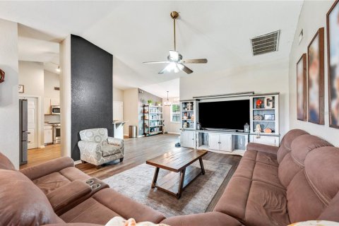 Casa en venta en Mulberry, Florida, 3 dormitorios, 151.62 m2 № 1899598 - foto 4