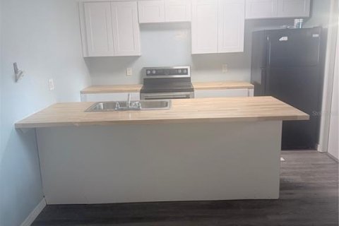 Condo in Orlando, Florida, 2 bedrooms  № 2237359 - photo 14