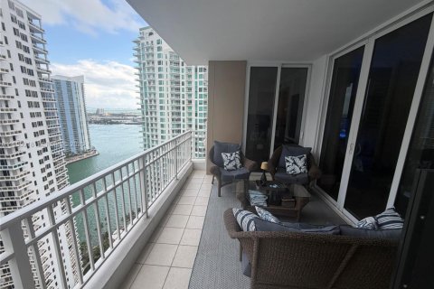 Condominio en alquiler en Miami, Florida, 2 dormitorios, 151.06 m2 № 2055560 - foto 3