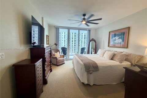 Condominio en alquiler en Miami, Florida, 2 dormitorios, 151.06 m2 № 2055560 - foto 7