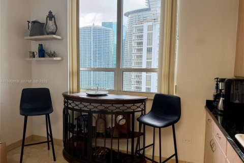 Condominio en alquiler en Miami, Florida, 2 dormitorios, 151.06 m2 № 2055560 - foto 15