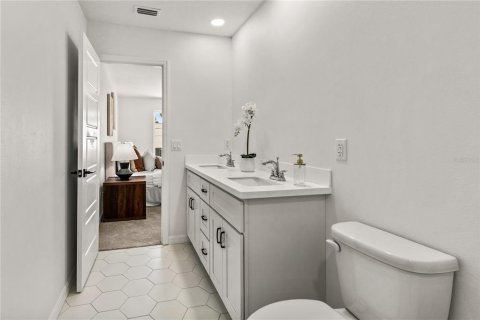Duplex in Mount Dora, Florida 3 bedrooms, 137.03 sq.m. № 1593369 - photo 19