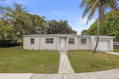 Casa en venta en West Miami, Florida, 3 dormitorios, 107.21 m2 № 2029878 - foto 3