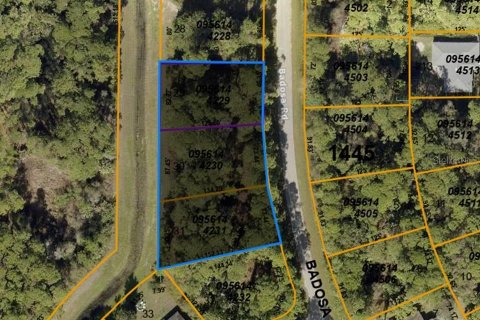 Terreno en venta en North Port, Florida № 217978 - foto 1