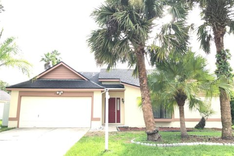 House in Orlando, Florida 3 bedrooms, 154.96 sq.m. № 2234557