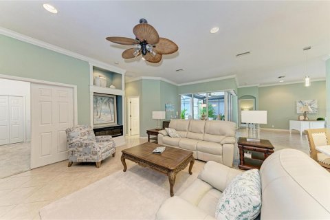 House in North Port, Florida 3 bedrooms, 191.29 sq.m. № 2104922 - photo 10