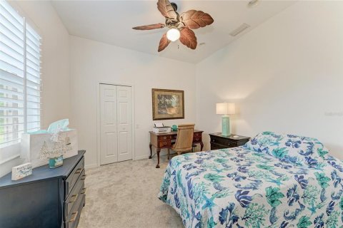 House in North Port, Florida 3 bedrooms, 191.29 sq.m. № 2104922 - photo 24
