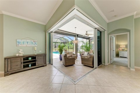House in North Port, Florida 3 bedrooms, 191.29 sq.m. № 2104922 - photo 30