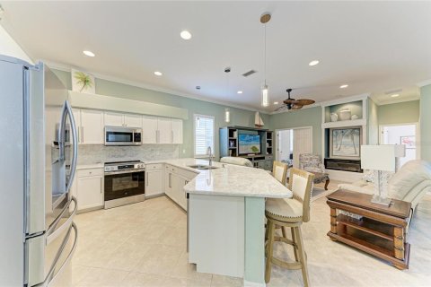House in North Port, Florida 3 bedrooms, 191.29 sq.m. № 2104922 - photo 13