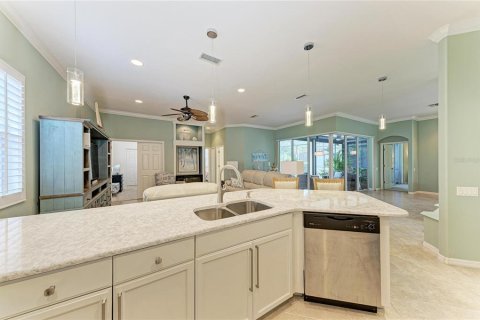 House in North Port, Florida 3 bedrooms, 191.29 sq.m. № 2104922 - photo 15