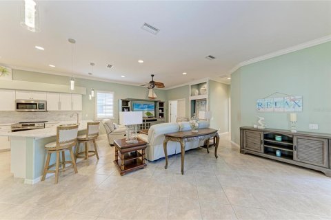 House in North Port, Florida 3 bedrooms, 191.29 sq.m. № 2104922 - photo 8