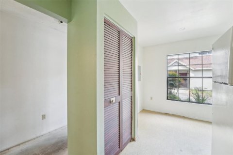 Townhouse in Temple Terrace, Florida 2 bedrooms, 110.55 sq.m. № 2147598 - photo 12