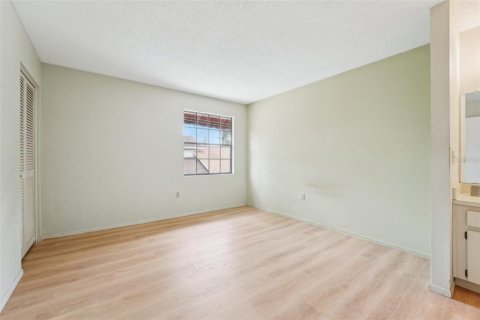 Townhouse in Temple Terrace, Florida 2 bedrooms, 110.55 sq.m. № 2147598 - photo 26