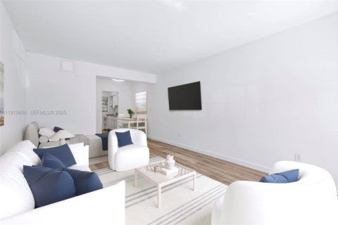 Copropriété à louer à Miami Beach, Floride: 37.16 m2 № 1976658 - photo 3