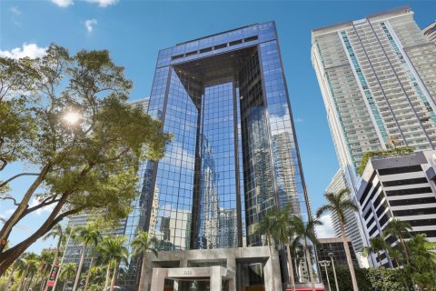 Commercial property in Miami, Florida № 2154916 - photo 1