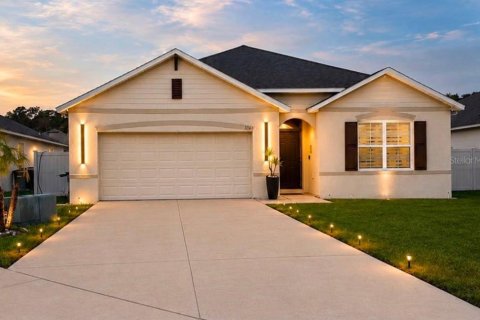 Casa en Davenport, Florida 4 dormitorios, 169.83 m2 № 2284081