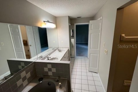 House in Palm Coast, Florida 3 bedrooms, 197.7 sq.m. № 1869138 - photo 11