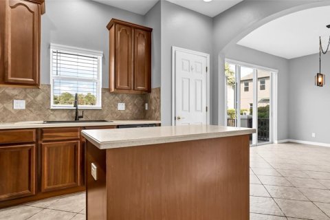 Adosado en alquiler en Saint Petersburg, Florida, 3 dormitorios, 155.33 m2 № 1917505 - foto 8