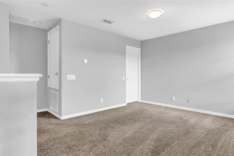 Adosado en alquiler en Saint Petersburg, Florida, 3 dormitorios, 155.33 m2 № 1917505 - foto 13