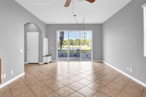 Adosado en alquiler en Saint Petersburg, Florida, 3 dormitorios, 155.33 m2 № 1917505 - foto 6