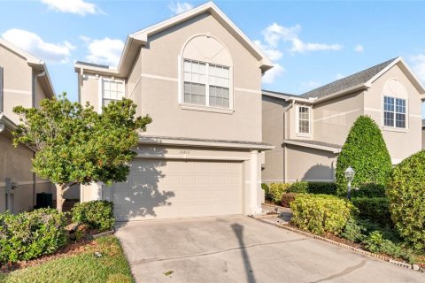 Adosado en alquiler en Saint Petersburg, Florida, 3 dormitorios, 155.33 m2 № 1917505 - foto 1