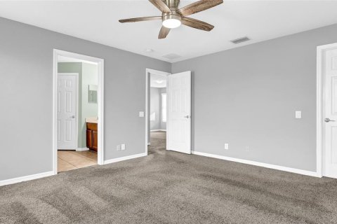 Adosado en alquiler en Saint Petersburg, Florida, 3 dormitorios, 155.33 m2 № 1917505 - foto 17