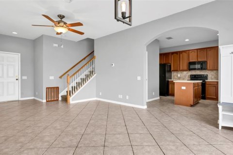 Adosado en alquiler en Saint Petersburg, Florida, 3 dormitorios, 155.33 m2 № 1917505 - foto 4