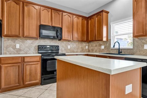 Adosado en alquiler en Saint Petersburg, Florida, 3 dormitorios, 155.33 m2 № 1917505 - foto 7