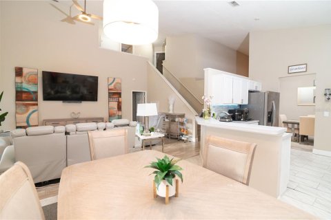 House in Davenport, Florida 5 bedrooms, 210.89 sq.m. № 1916034 - photo 11