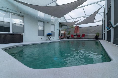 House in Davenport, Florida 5 bedrooms, 210.89 sq.m. № 1916034 - photo 16