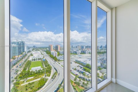 Купить кондоминиум в Санни-Айлс-Бич, Флорида 2 спальни, 132.2м2, № 2053116 - фото 25