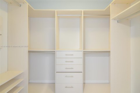 Купить кондоминиум в Санни-Айлс-Бич, Флорида 2 спальни, 132.2м2, № 2053116 - фото 19