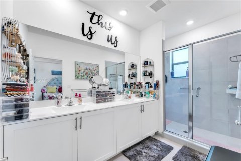 Adosado en venta en Pembroke Pines, Florida, 3 dormitorios, 146.79 m2 № 2007425 - foto 17