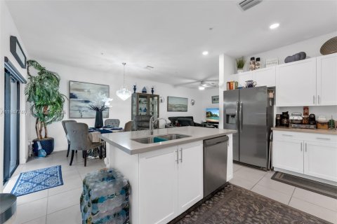 Adosado en venta en Pembroke Pines, Florida, 3 dormitorios, 146.79 m2 № 2007425 - foto 13