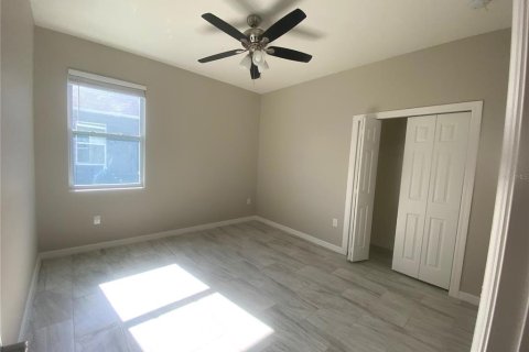 House in Sebring, Florida 3 bedrooms, 129.41 sq.m. № 1313612 - photo 19