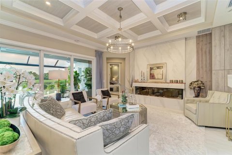 House in Sarasota, Florida 4 bedrooms, 365.2 sq.m. № 2408698 - photo 10