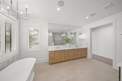 Купить виллу или дом в Холмс-Бич, Флорида 6 комнат, 495.35м2, № 1620651 - фото 17