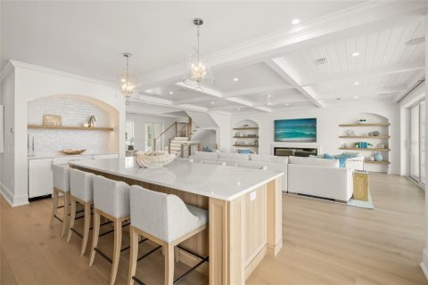 Купить виллу или дом в Холмс-Бич, Флорида 6 комнат, 495.35м2, № 1620651 - фото 10