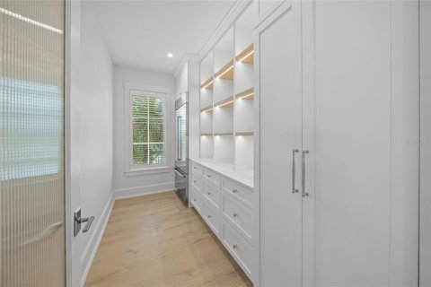 Купить виллу или дом в Холмс-Бич, Флорида 6 комнат, 495.35м2, № 1620651 - фото 12