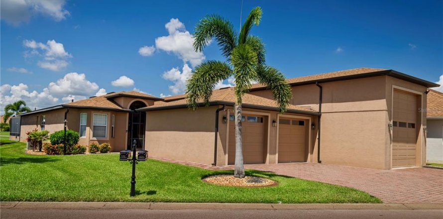 Casa en Lake Wales, Florida 2 dormitorios, 216.28 m2 № 1918518