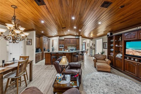 Casa en venta en Lake Wales, Florida, 2 dormitorios, 216.28 m2 № 1918518 - foto 11