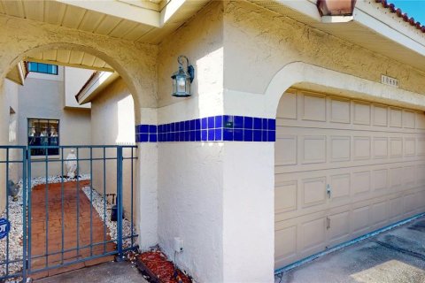 Townhouse in Tampa, Florida 3 bedrooms, 165.55 sq.m. № 1910314 - photo 2