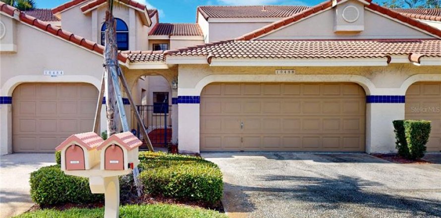 Adosado en Tampa, Florida 3 dormitorios, 165.55 m2 № 1910314