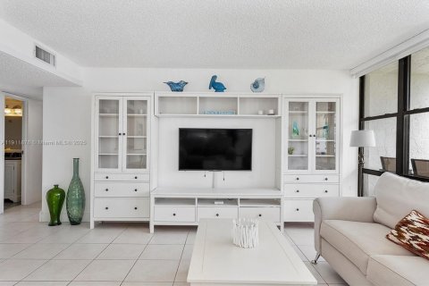 Снять в аренду кондоминиум в Халландейл-Бич, Флорида 2 спальни, 132.85м2, № 1967637 - фото 11